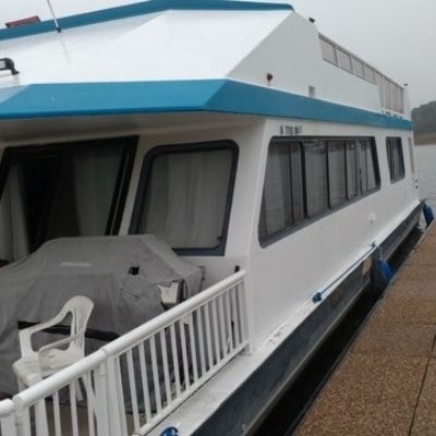 sunseeker-houseboat
