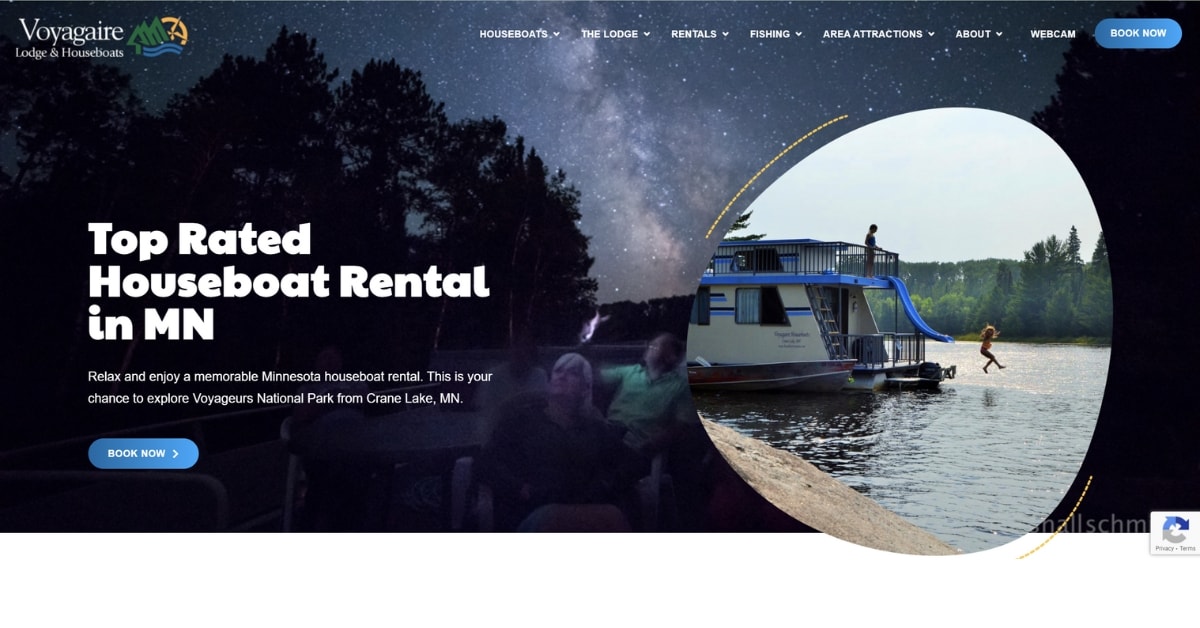 Crane Lake Houseboat Rentals in Voyageurs Park