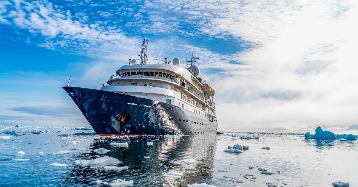 Expedition Boat