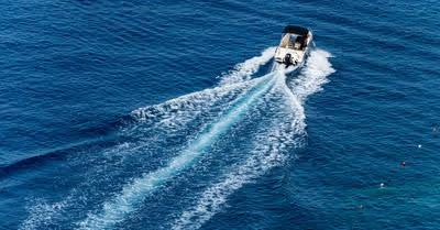 How Fast Does A 5hp Boat Motor Go?