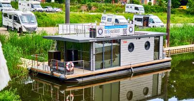 How Are Houseboats Used?
