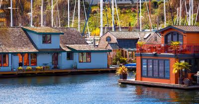 Where Do Houseboats Dump Sewage