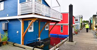 Is It Cheaper To Live On A Houseboat?