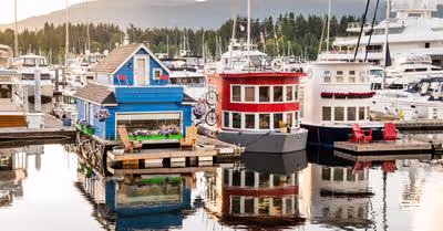 Best Houseboat Hull Design